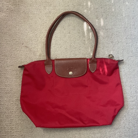Longchamp Pliage Medium Tote - Tomato Red - Picture 1 of 8